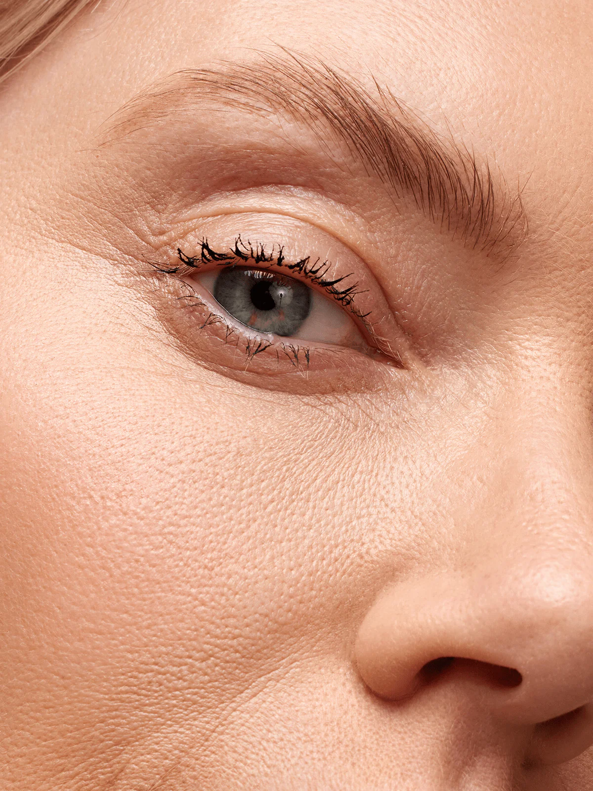 Makeup Minimalist Duo - Medium - Image 4